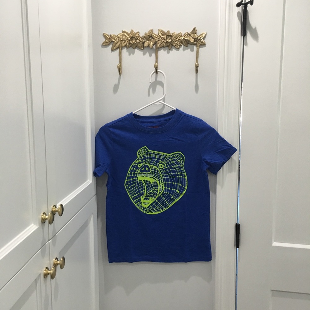 Boys t-shirt bright colors size 8-10 new